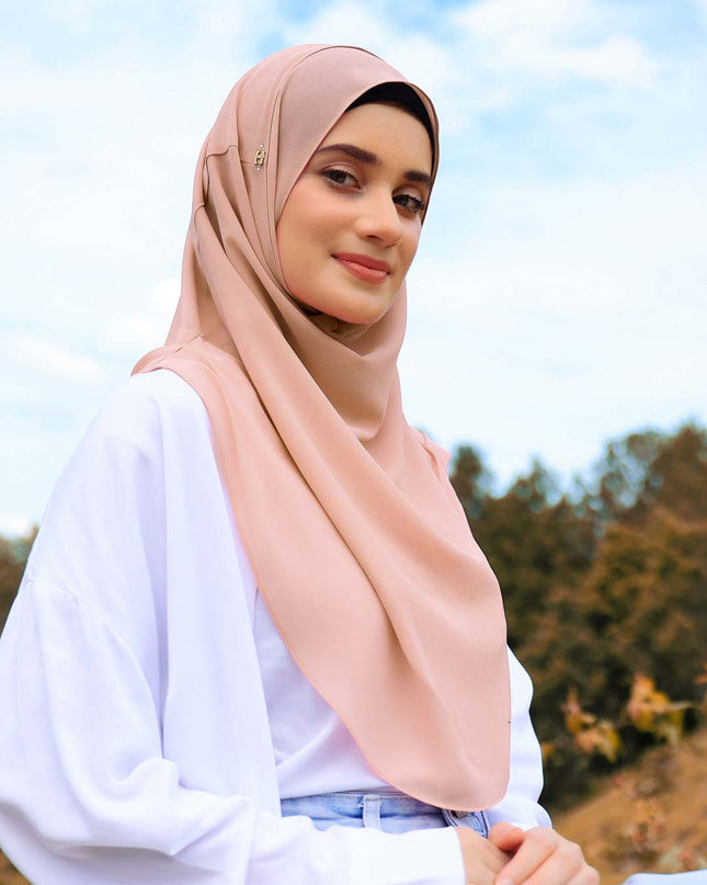 CUTELY-SO in SHELL CORAL