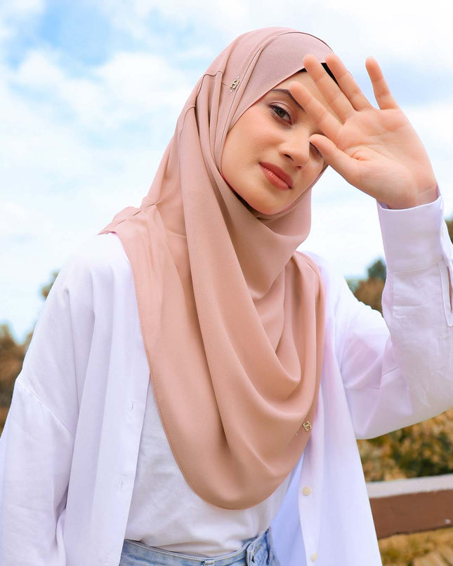 CUTELY-SO in SHELL CORAL