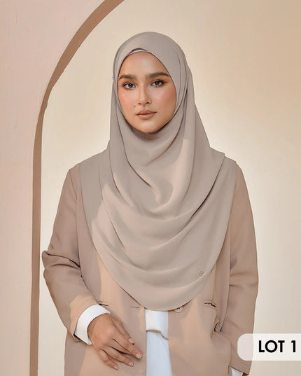 GRACEFULLY-SO PLAIN in SIROCCO