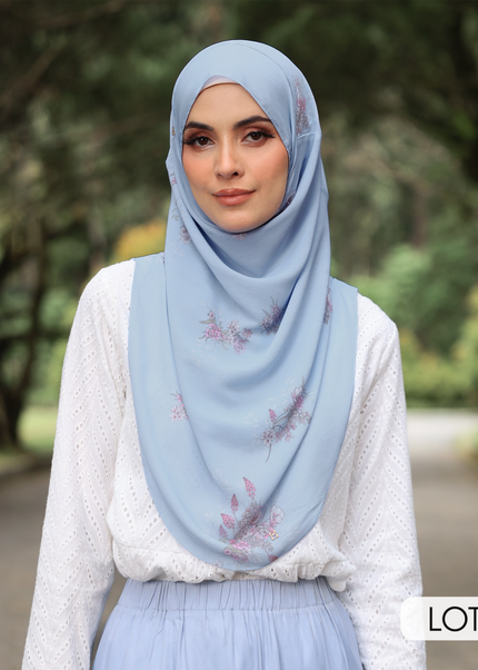 TWEELY-SO BASIC GARLAND in SKY BLUE