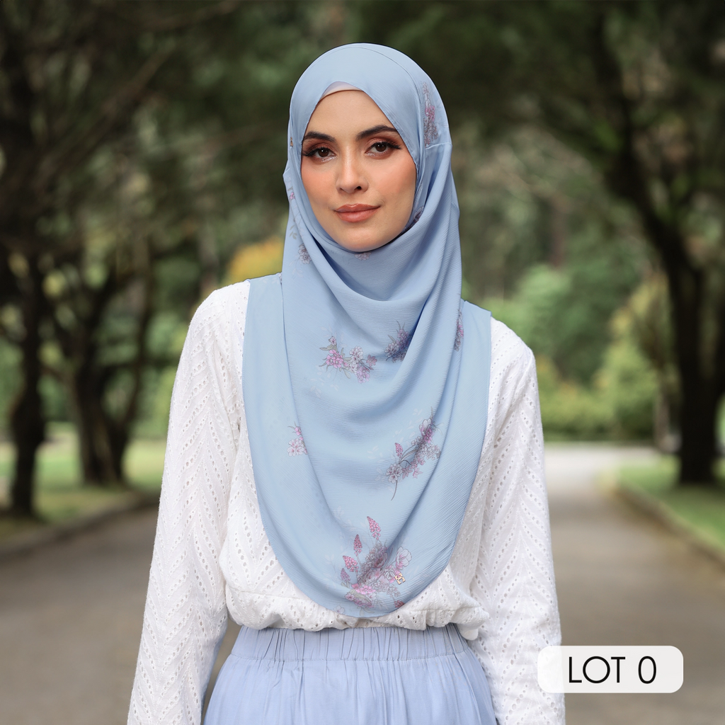 TWEELY-SO BASIC GARLAND in SKY BLUE