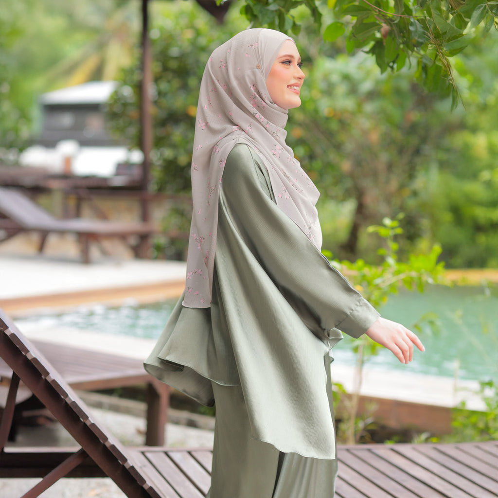 TWEELY-SO BASIC ETERNAL SPRING in SUEDE