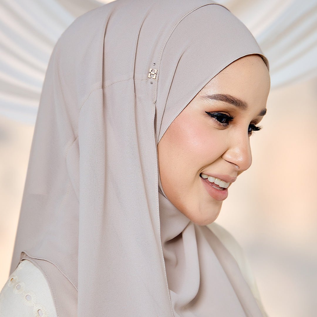 PRETTILY-SO in SANDSHELL