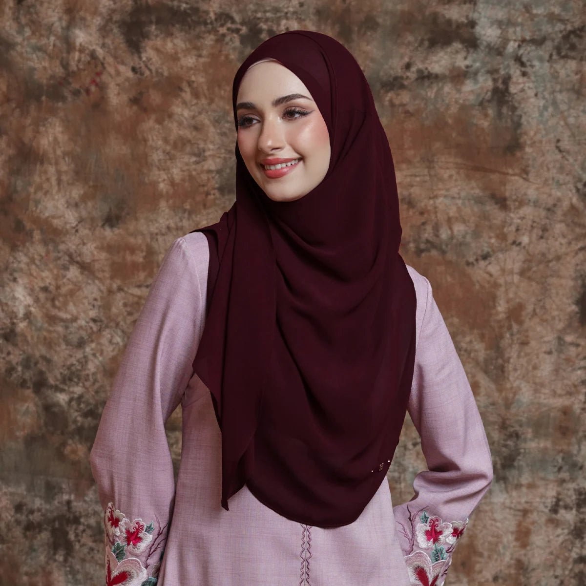 PRETTILY-SO in SCARLET