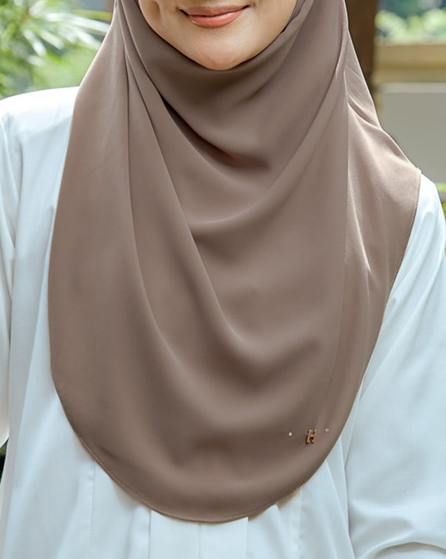 SOFTLY-SO in TRENCH COAT