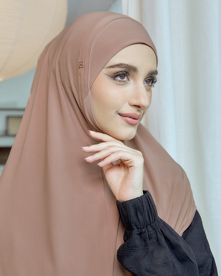 SO-MAHWISH IK in TUSCANY