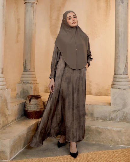 JO-MAWJEENA in UMBER