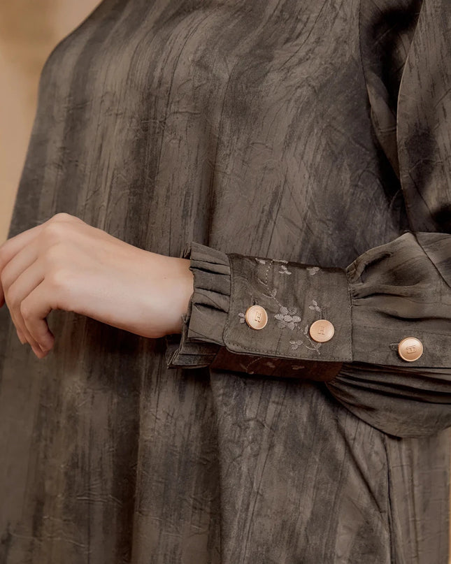 JO-MAWJEENA in UMBER