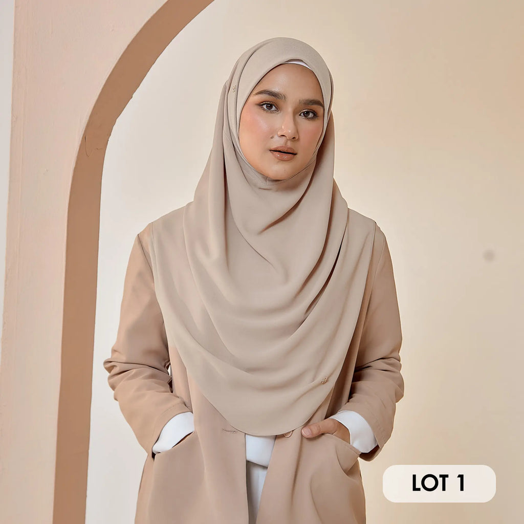 GRACEFULLY-SO PLAIN in VANILLA