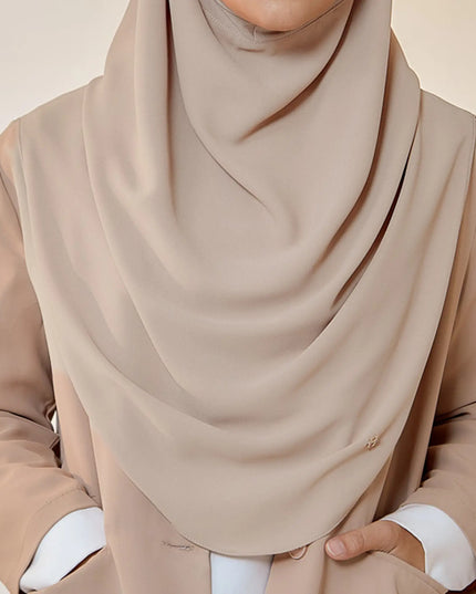 GRACEFULLY-SO PLAIN in VANILLA