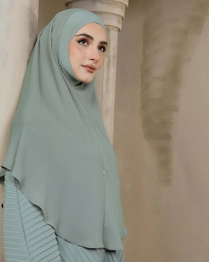 IMANLY-SO in VIRIDION GREEN