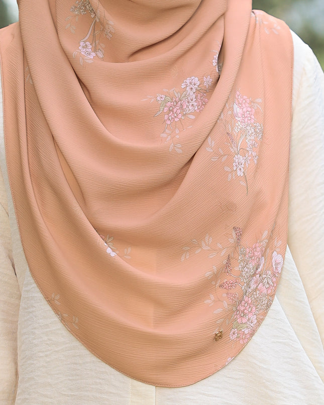 TWEELY-SO BASIC GARLAND in WARM BUFF