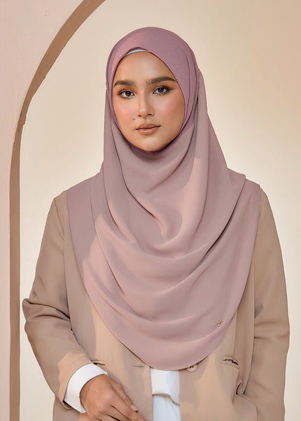 GRACEFULLY-SO PLAIN in CHIC PEACH