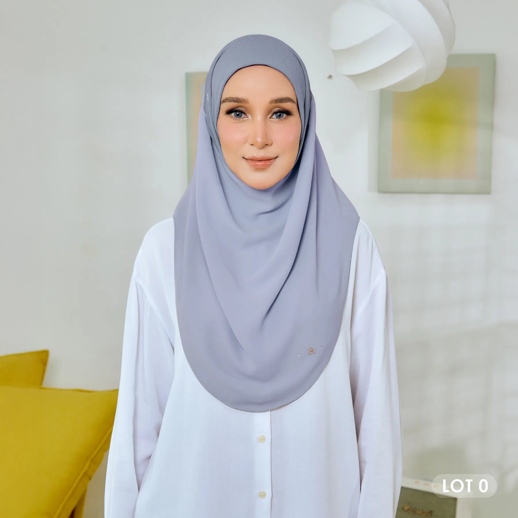 GRACEFULLY-SO PLAIN in MISTY BLUE