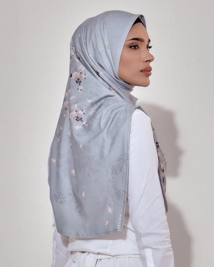 SO-DAISY RUSTIC ROSETTE in ICE GRAY