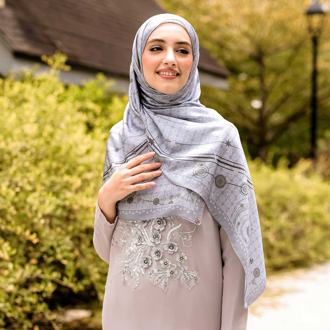 PS-CONSTELLATION MATTE SATIN in ICE SLATE