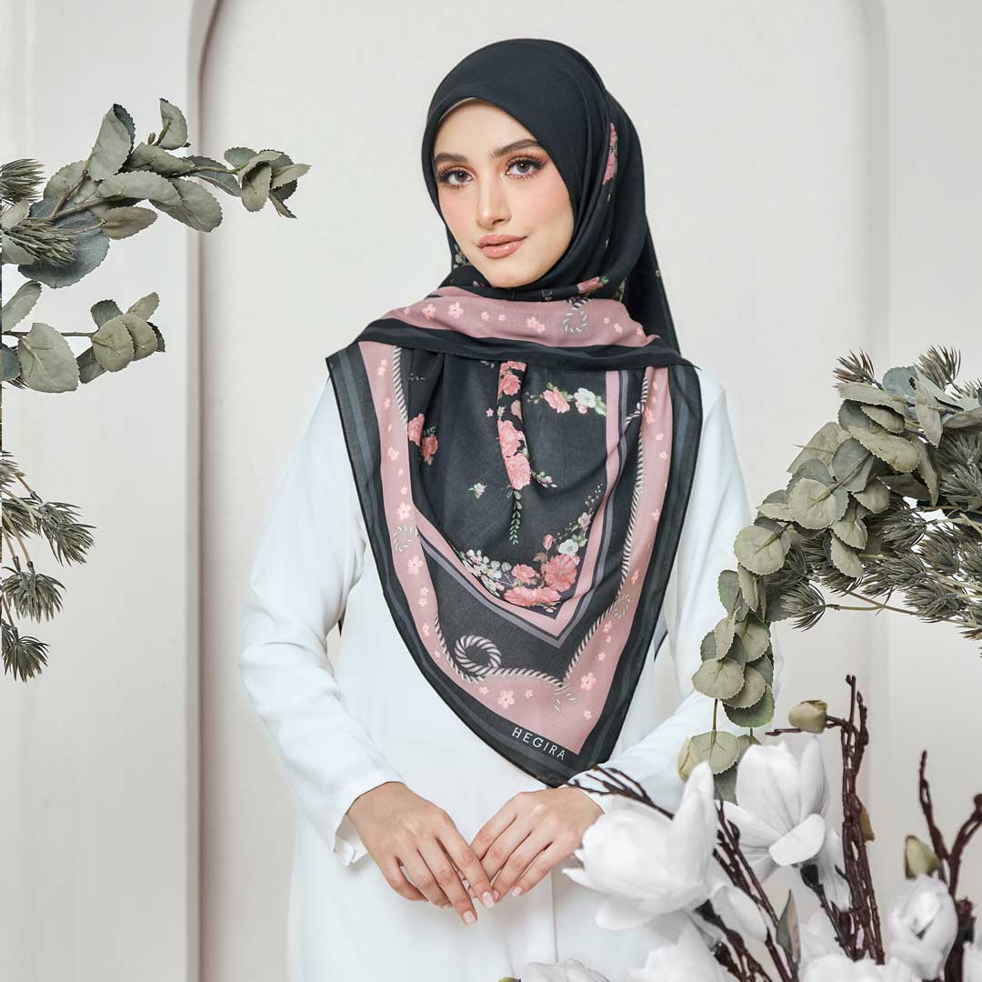 PS-COTTAGE ROSE VOILE in BLACK