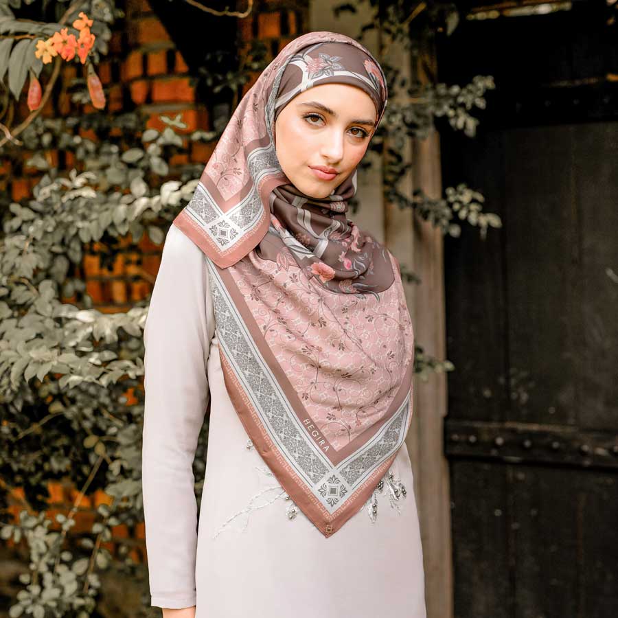 PS-HAGIA MATTE SATIN in UMBER