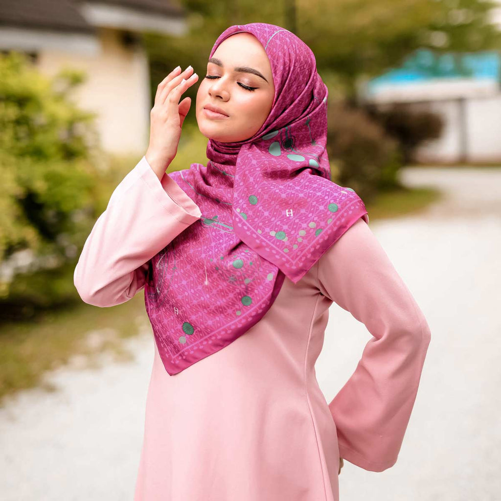 PS-CONSTELLATION MATTE SATIN in KNOCKOUT PINK – HEGIRA