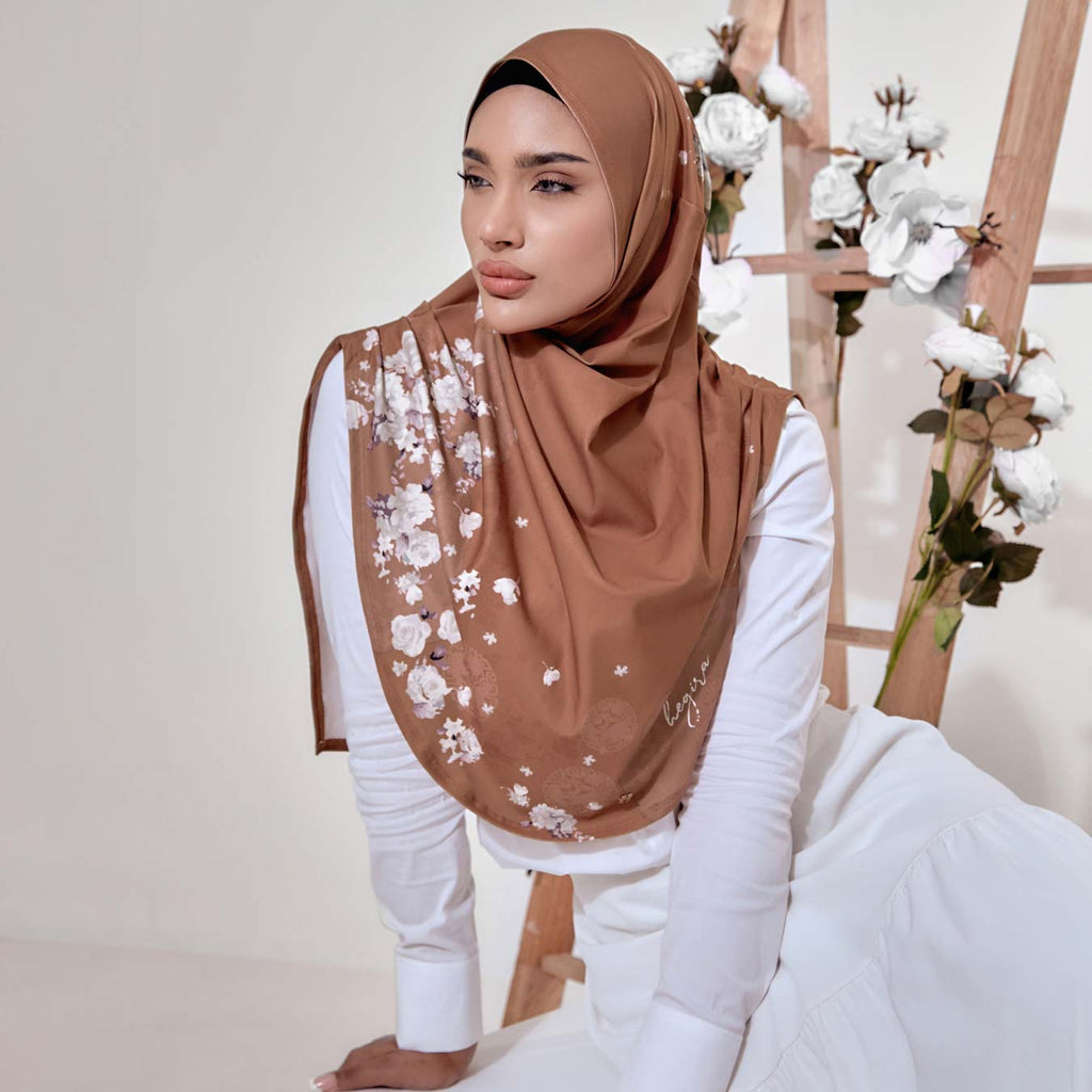 SO-DAISY RUSTIC ROSETTE in MARIGOLD