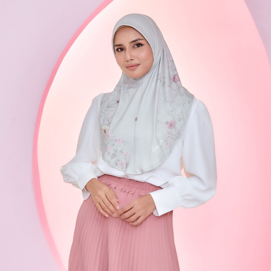 SO-MARVEY WILDEBLOOM in SEA SALT