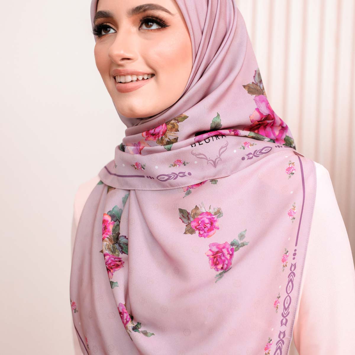 PS-HAVEN MATTE SATIN in MOSS ROSE - HEGIRAPS-HAVEN MATTE SATIN in MOSS ROSEPS-HAVEN MATTE SATIN in MOSS ROSE