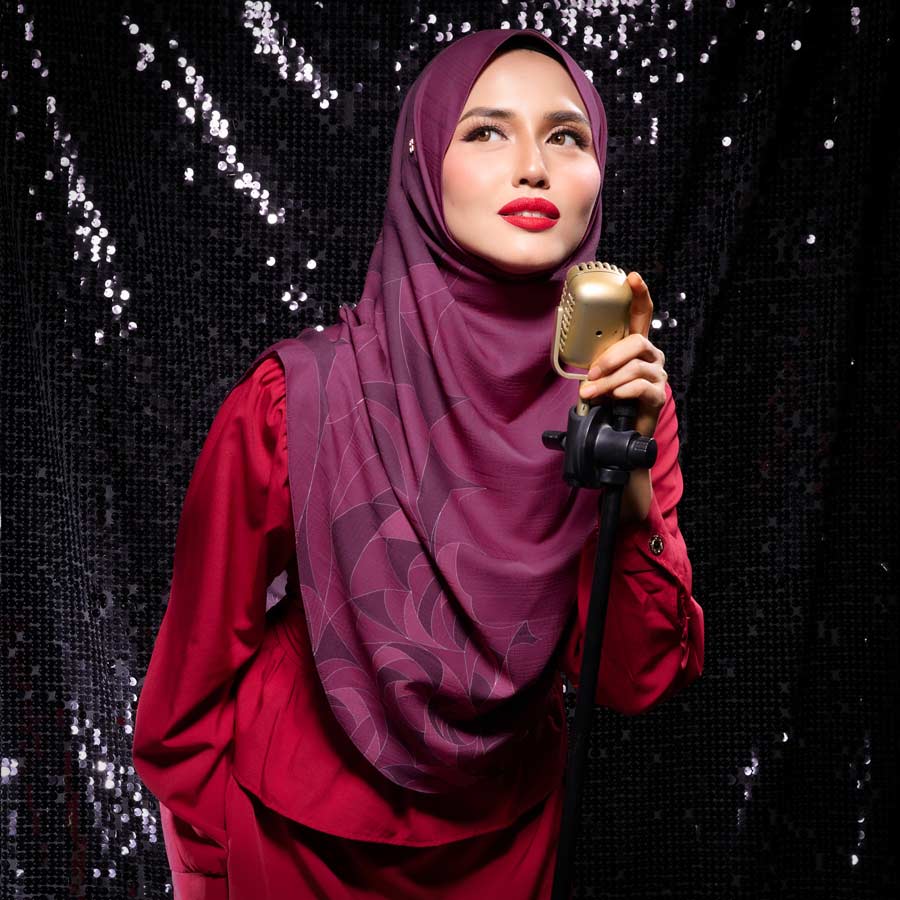 KEENLY-SO WEBBYPETALS in CRUSHED VELVET