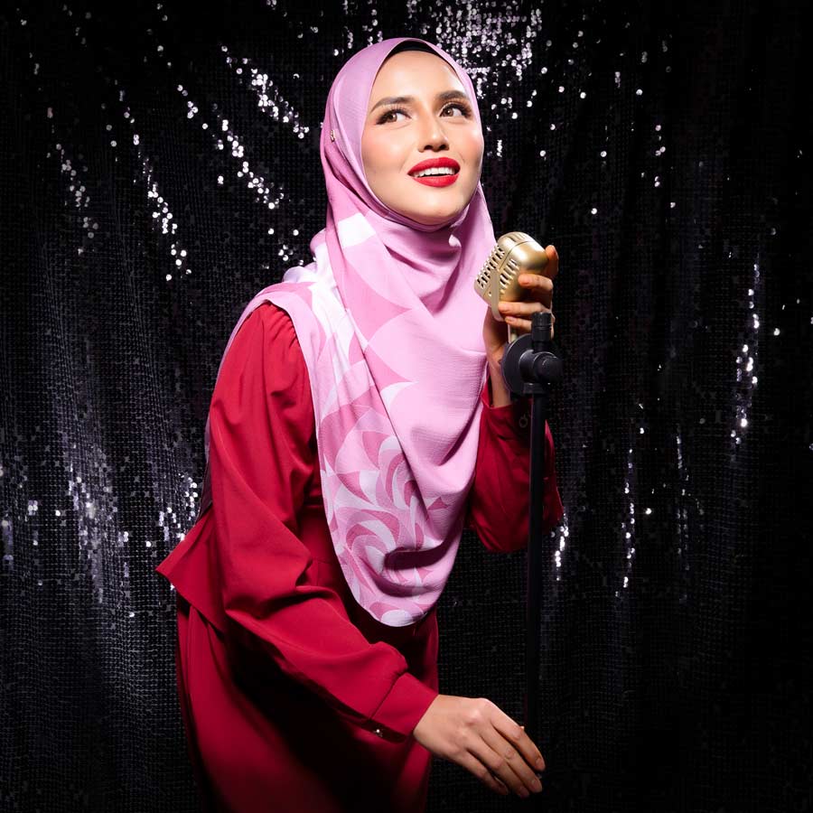 KEENLY-SO WEBBYPETALS in CASHMERE ROSE