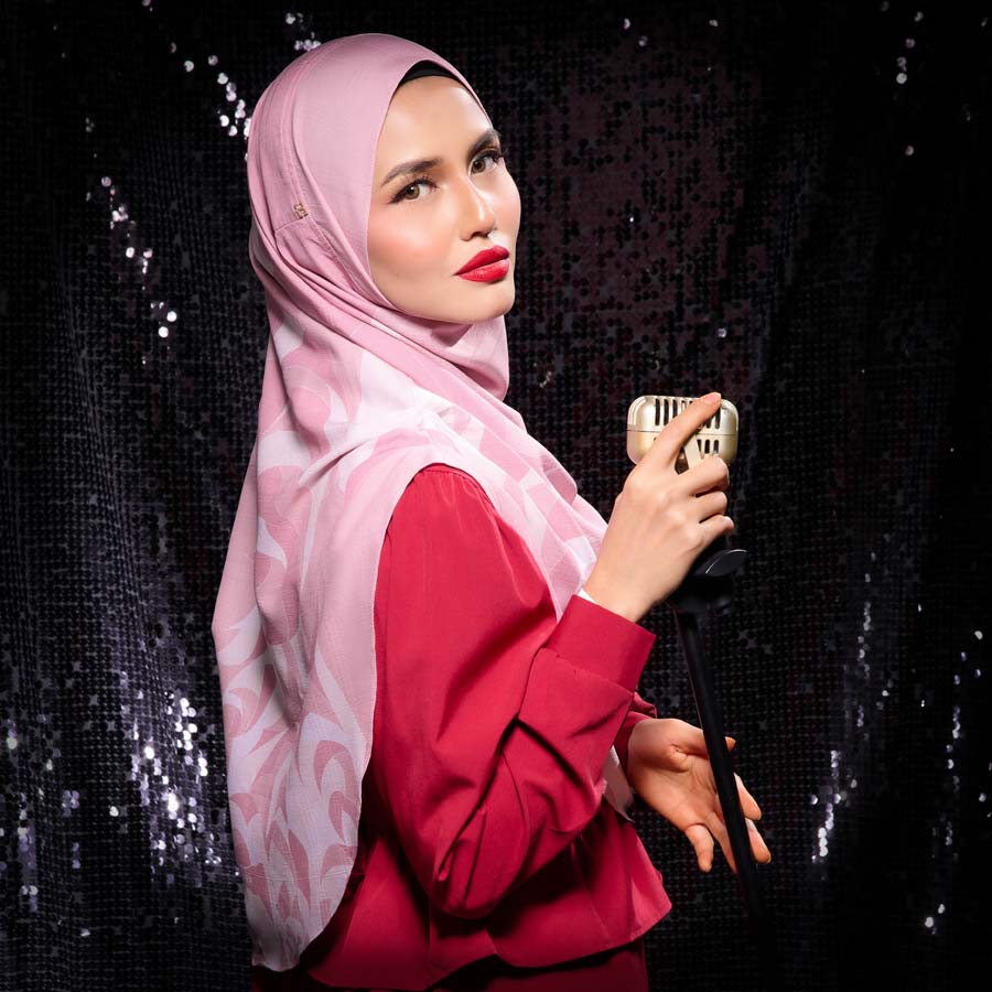 KEENLY-SO WEBBYPETALS in CORAL CLOUD