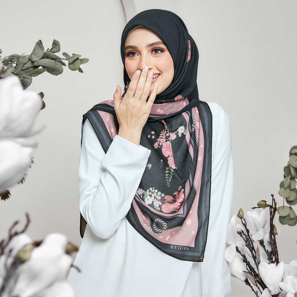 PS-COTTAGE ROSE VOILE in BLACK