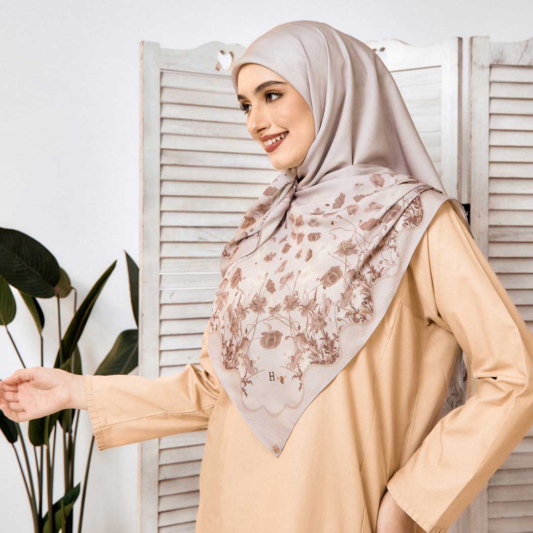 PS-HABEEBA MATTE SATIN in HAZEL