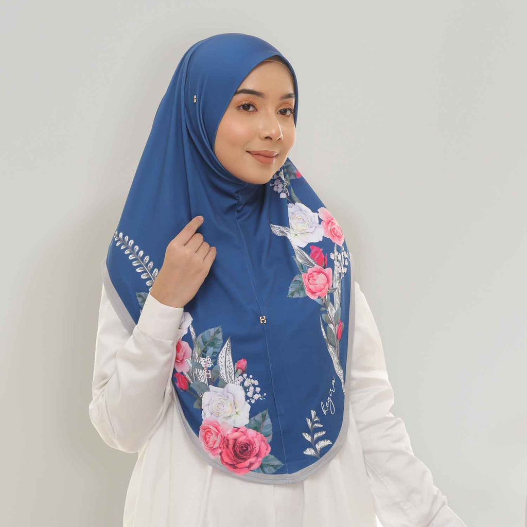 SO-LUCKY MARIE in NAVY