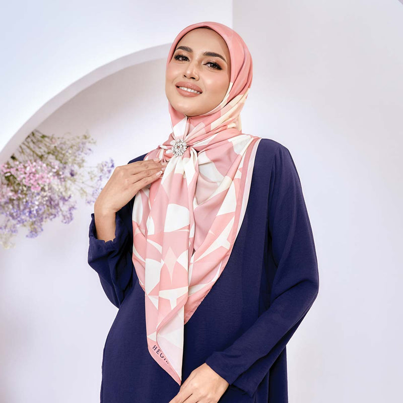 PS-HEIDEMARIE MATTE SATIN in PEACHY