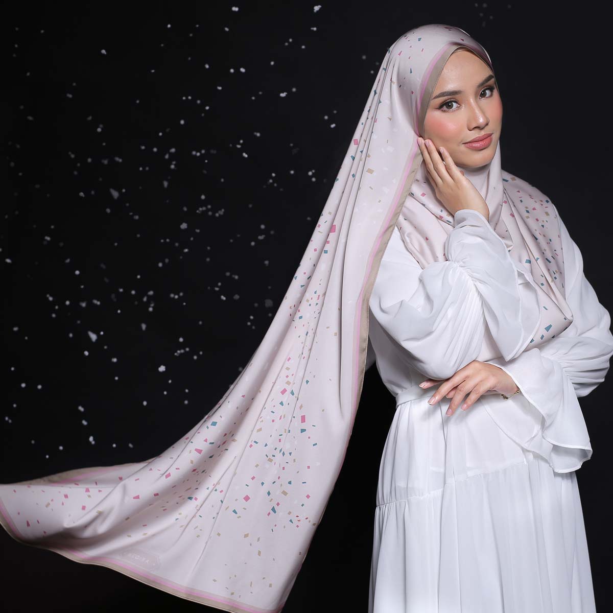 PS-CONFETTI in CREAM