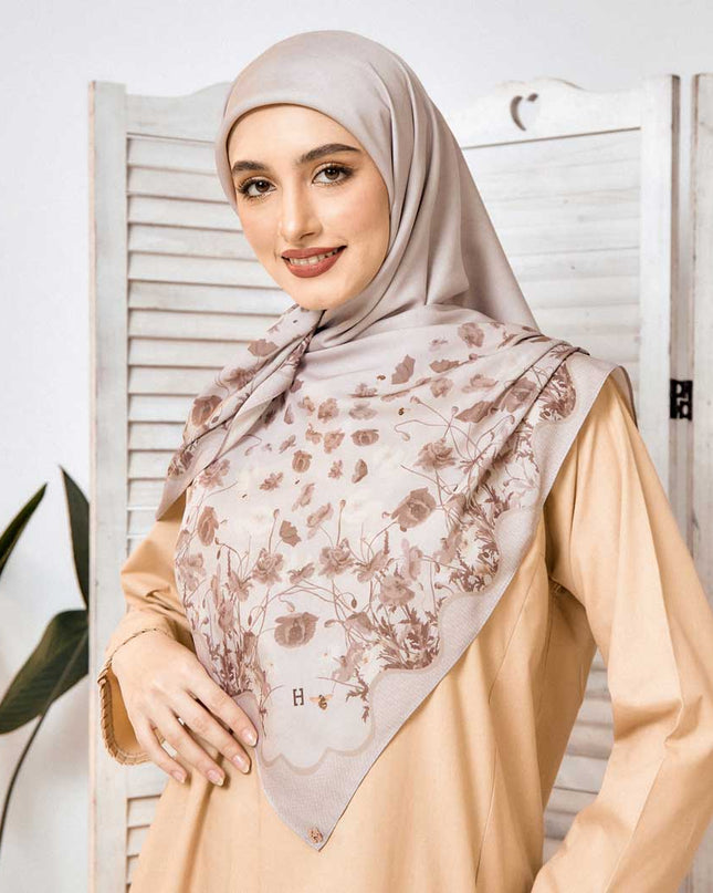 PS-HABEEBA MATTE SATIN in HAZEL